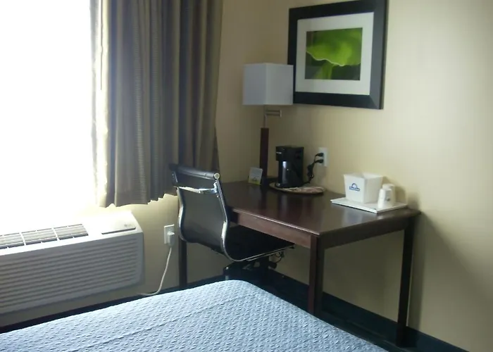 Days Inn & Suites By Wyndham Ozone Park/Jfk Airport New York